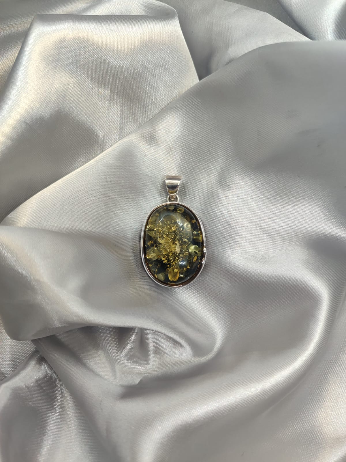 Amber Pendant 16