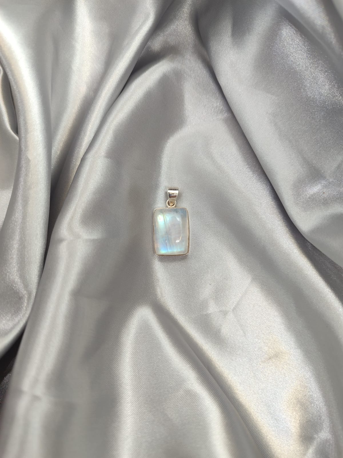 Moonstone Pendant 05
