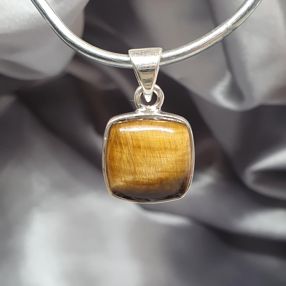Tiger's Eye Pendant 02