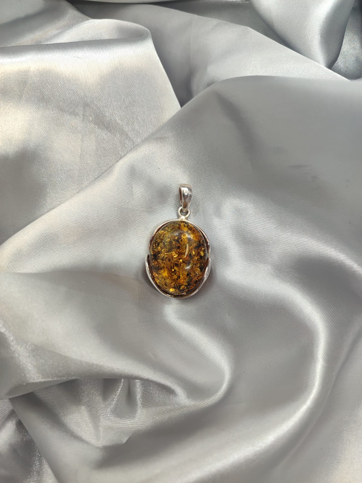 Amber Pendant 14