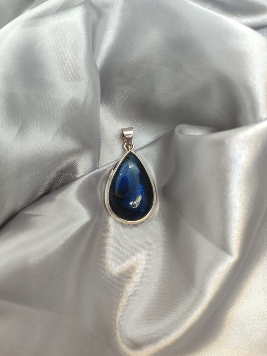 Labradorite Pendant 03