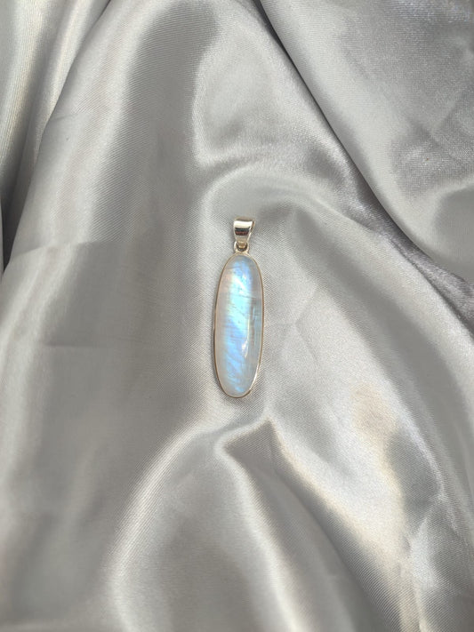 Moonstone Pendant 03